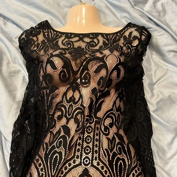 Gorgeous black lace over silk dress 2 in 1 combo Size: S/M - Picture 12 of 12